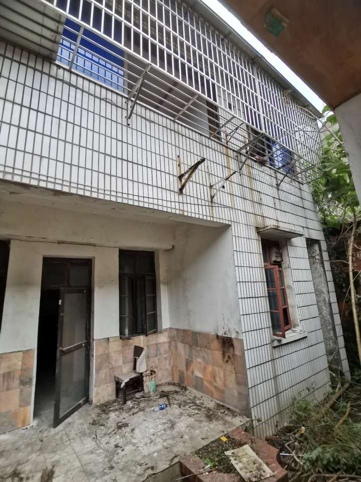 荆州市荆州城南开发区西堤街南侧御河村二组房地产(图3)